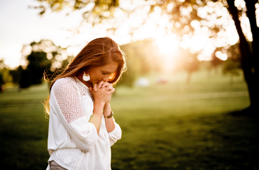  The Benefits of Prayer on the Physical and Psychological Well-Being